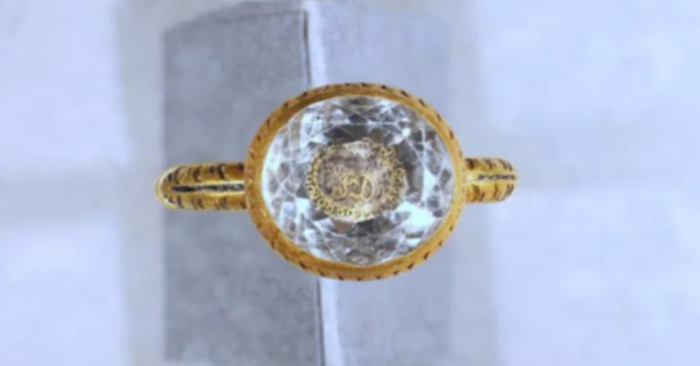 370-year-old gold ring discovered in the UK